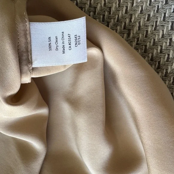 Talbots Cream Sleeveless 100% Silk Top - Picture 3 of 5